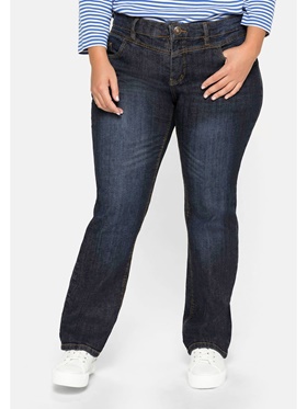 Продаются джинсы классические покроя с пятью карманами в интернет-магазине Апарт