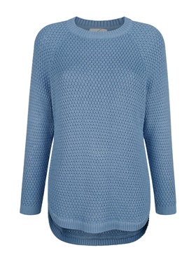 Продается по акции удлиненный пуловер с фактурным вязанным узором на онлайн витрине Апарт