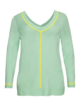 Продается по выгодной цене брендовый пуловер  с глубоким v-образным вырезом в онлайн аутлете Апарт