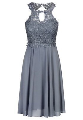 Купить коктейльное платье APART с американским вырезом горловины на онлайн витрине Апарт