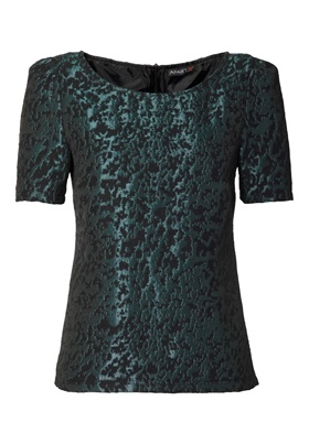 Покупка по сниженной цене короткой блузки с декоративной застежкой на спинке в магазине Апарт
