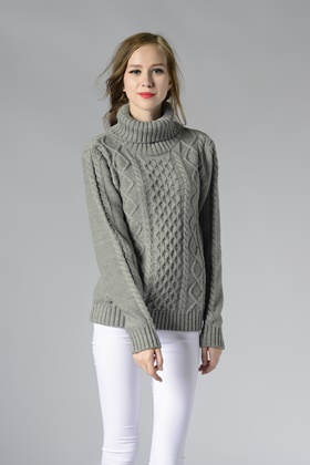 Предлагается недорого качественный элегантный пуловер APART в аутлете Апарт