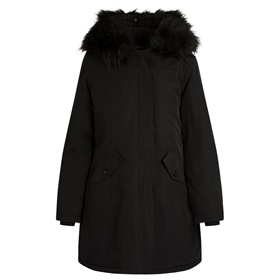 Покупка по сниженной цене однотонной куртки с застежкой на декоративную пуговицу на карманах сбоку на выставке Апарт