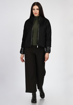 Купить по выгодной цене короткую куртку с декоративными манжетами в интернет-магазине Апарт