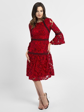 Приобрести с бонусами многоцветное платье с рукавами 3/4 на сайте Апарт