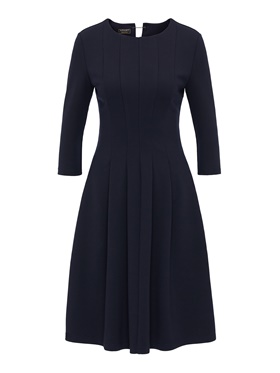 Приобрести облегающее платье с прямыми рукавами с подгибкой и двойной отстрочкой на сайте Апарт