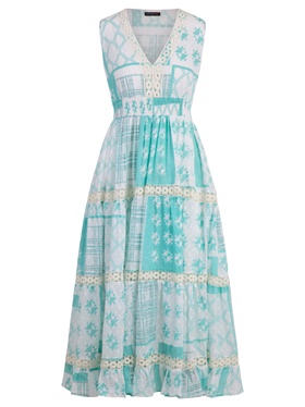 Предлагается длинное платье с цельнокроеным эластичным поясом на резинках на выставке Апарт