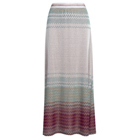 Оформить покупку популярной трикотажной юбки APART с зигзагообразным рисунком в аутлете Апарт