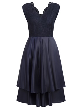 Купить с доставкой по Москве прилегающее платье с притачным поясом в онлайн магазине Апарт