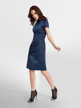 Купить с большой скидкой короткое платье с высокой проймой в интернет-магазине Апарт
